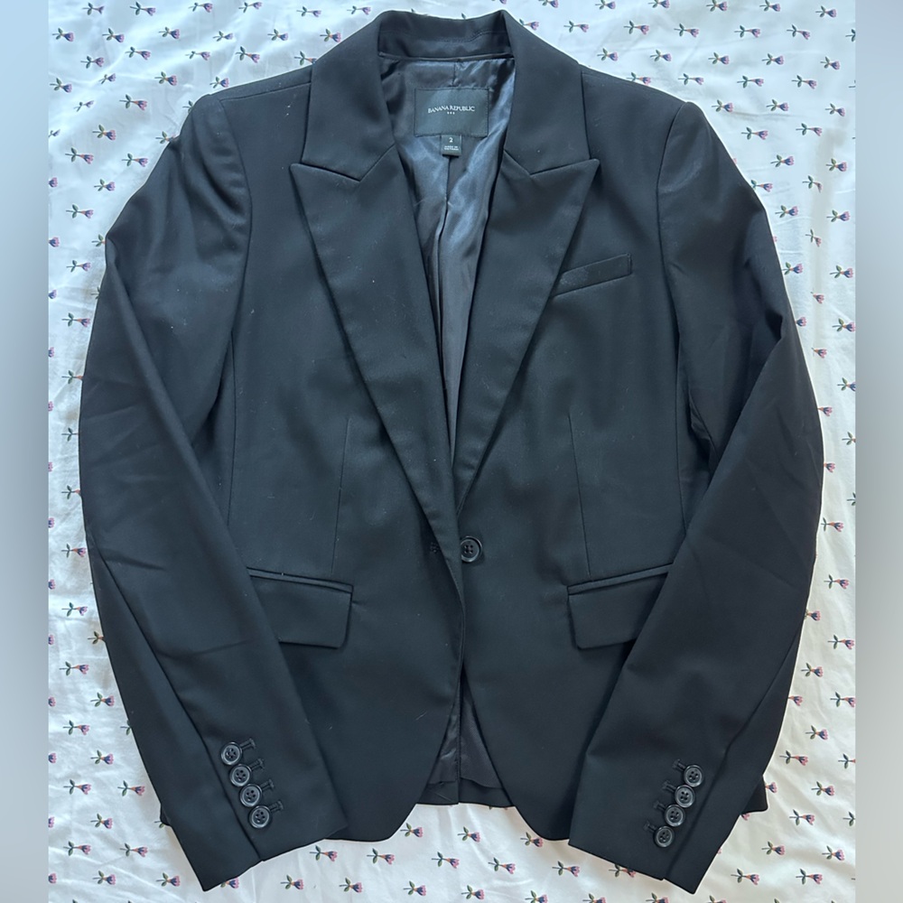 New Banana Republic Women’s Classic Black Blazer Size 2